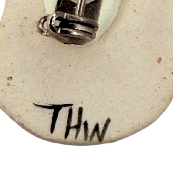 Blue & White Cat Brooch Pin 1 3/8" Signed THW Cute Kitty Kitten - Picture 10 of 13